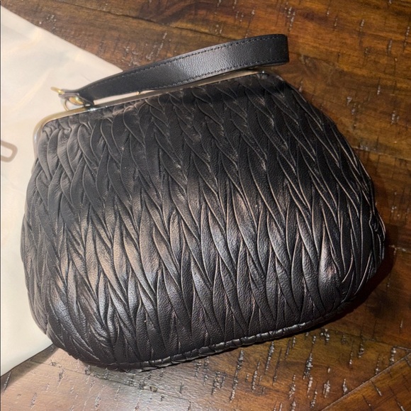 Elegant Black Women's Handbag - Picture 3 of 8